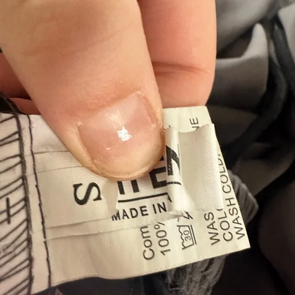 Drawstring pants - Picture 2 of 3